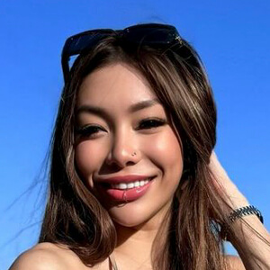 Ingelica Lee Headshot 5 of 6