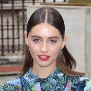 Iris Law at age 18