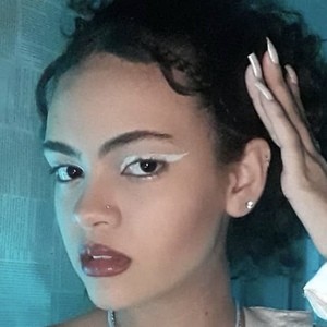 Iris Pereira - Age, Family, Bio | Famous Birthdays