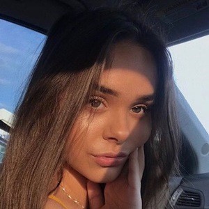 Iris Kalani - Age, Family, Bio | Famous Birthdays