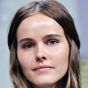 Isabel Lucas Headshot 7 of 9