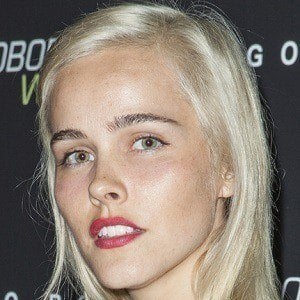 Isabel Lucas Headshot 8 of 9