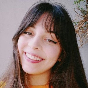 Isabel Petit Headshot