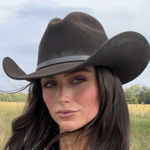 Isabela Rose Becker Headshot 13 of 13