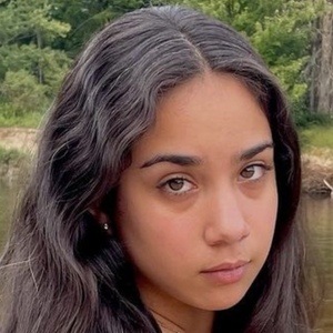 Isabel Urdaneta at age 18