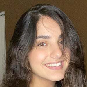 Isabella Ladera - Age, Family, Bio | Famous Birthdays