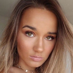 Isabelle Clarke Headshot