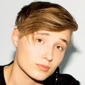 Isac Elliot Headshot 7 of 7