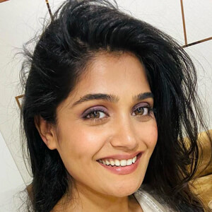 Isha Keskar Headshot 13 of 13
