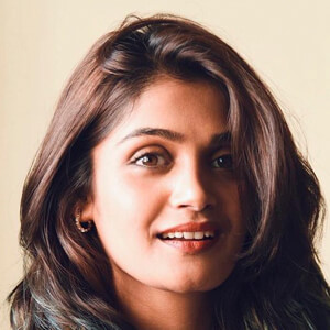 Isha Keskar Headshot 4 of 13