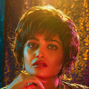 Isha Keskar Headshot 7 of 13