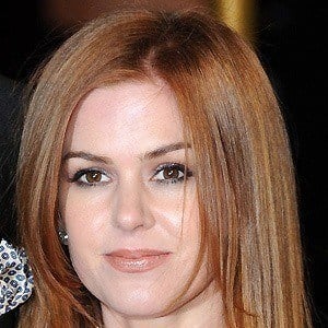 Isla Fisher - Bio, Family, Trivia | Famous Birthdays