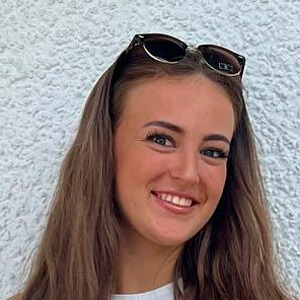 Isla McMillan Headshot 2 of 2
