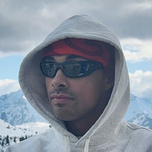 Ismail Stewart Headshot 4 of 5