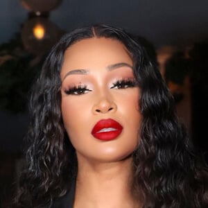 issa_amanda__ Headshot 2 of 4