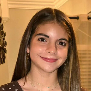 Mia Gonzalez Headshot 8 of 12