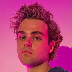 itsbybrandon - Age, Family, Bio | Famous Birthdays