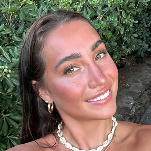 itzverity Headshot 5 of 6