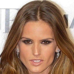 Izabel Goulart Headshot 3 of 7