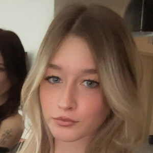 Izabella Middleton Headshot 3 of 4