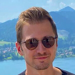 Izzi at age 28