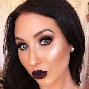 Jaclyn Hill Headshot 5 of 10