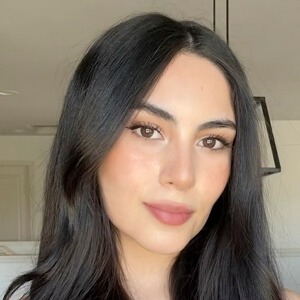 Jacquie Leal Headshot 2 of 3