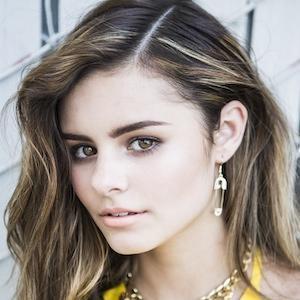 Jacquie Lee Headshot 7 of 7