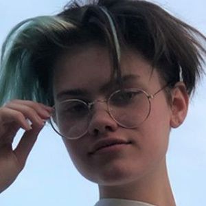 Jaelbait Headshot