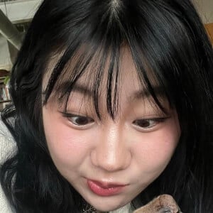 Jaime Jin Lee Headshot 5 of 7