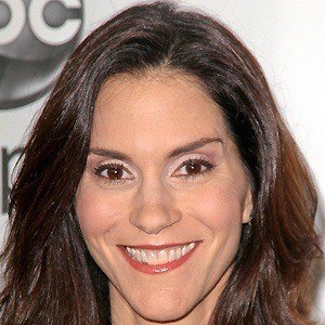 Jami Gertz - Bio, Family, Trivia | Famous Birthdays