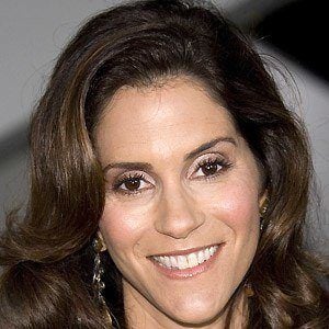 Jami Gertz - Bio, Family, Trivia | Famous Birthdays