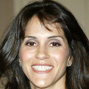 Jami Gertz - Bio, Family, Trivia | Famous Birthdays
