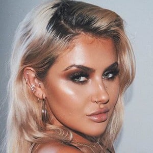 Jamie Genevieve Headshot 2 of 10