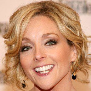 Jane Krakowski Headshot 8 of 10