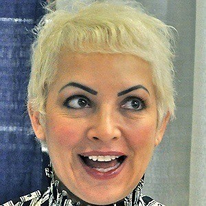 Jane Wiedlin - Bio, Family, Trivia | Famous Birthdays