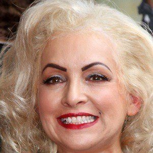 Jane Wiedlin - Bio, Family, Trivia | Famous Birthdays