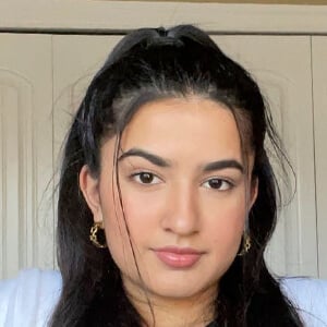 Jasleen Kaur Headshot 6 of 7