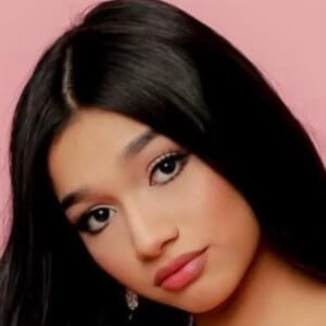 Jasmine Mir - Age, Family, Bio | Famous Birthdays