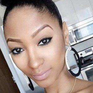 Jasmine Bleu Headshot 9 of 10