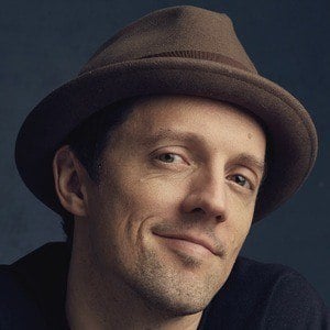 Jason Mraz Headshot 2 of 10