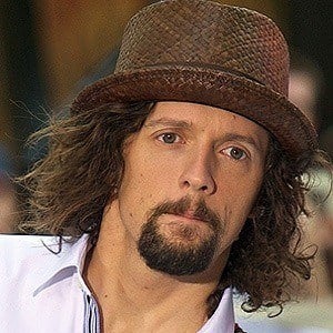 Jason Mraz Headshot 5 of 10