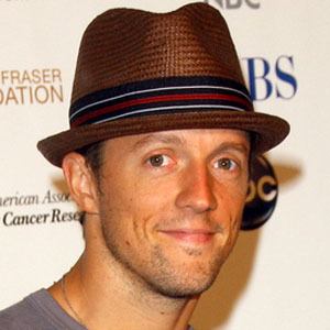 Jason Mraz Headshot 8 of 10