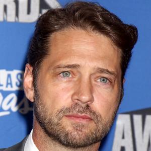 Jason Priestley Headshot 5 of 8