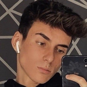 Javi Eche - Age, Family, Bio | Famous Birthdays