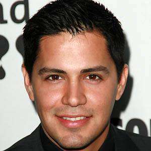 Jay Hernandez at age 28