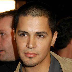 Jay Hernandez at age 25