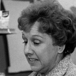 Jean Stapleton Headshot 5 of 5