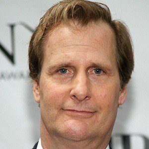 Jeff Daniels - Bio, Family, Trivia | Famous Birthdays