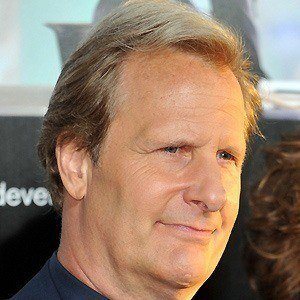 Jeff Daniels - Bio, Family, Trivia | Famous Birthdays